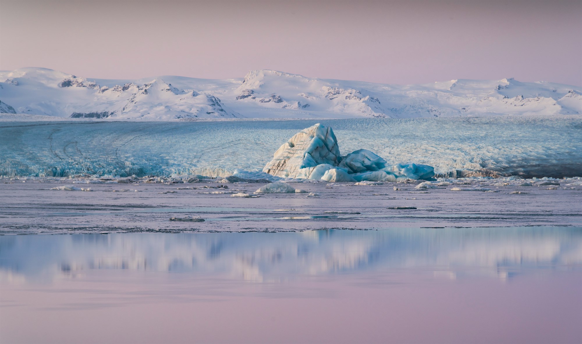 Icebergs floating in Jökulsárlón lagoon Iceland